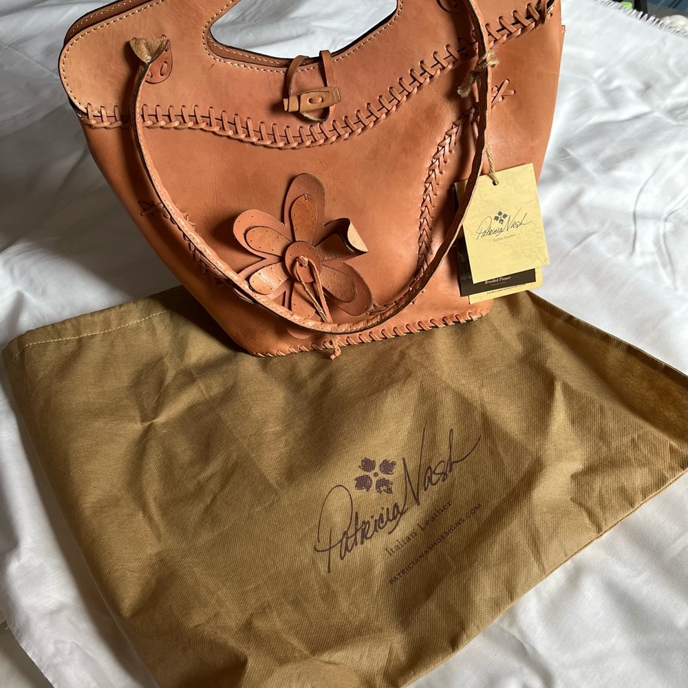 Patricia Nash Italian Leather Braided Flower Pocketbook NWT